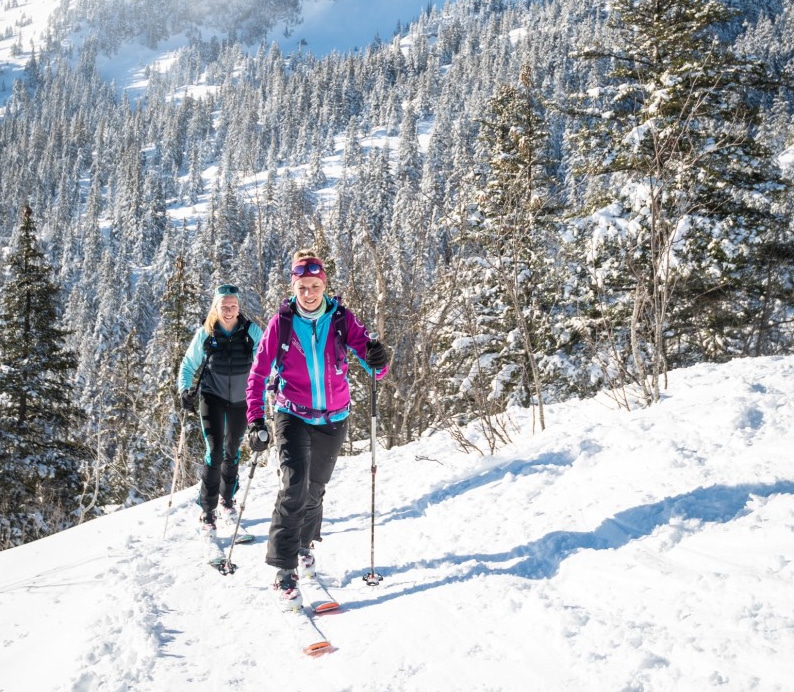 Face à l’émergence de nouveaux comportements, le Département de l’Isère structure l’activité « ski de randonnée »